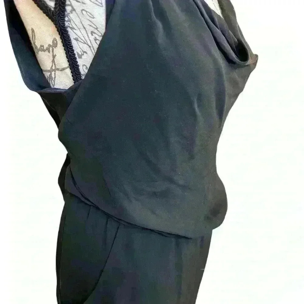 THEORY BLACK Dreas with Unique Neckline and Pockets 🖤 - Picture 7 of 10